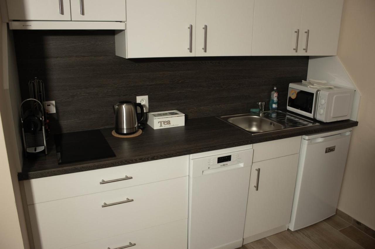 Apartmany Pilot Velka Hledsebe Экстерьер фото